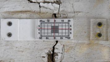 CracksMeasuring-16x9